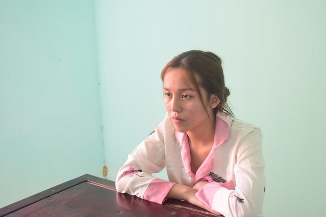 Hoàng Nguyễn Minh Hằng tai cơ quan công an ẢNH CÔNG AN CUNG CẤP