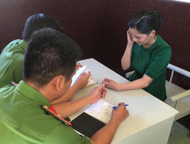 Bị can Lê Thị Y Rắc tại cơ quan công an ẢNH: HOÀNG BÌNH