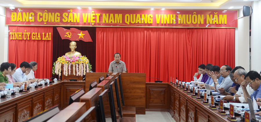 Quang cảnh buổi làm việc. Ảnh: Phương Linh Quang cảnh buổi làm việc-ảnh PLinh.jpg