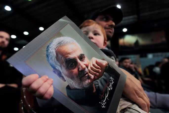  Chân dung tướng Qassem Soleimani. Ảnh: Reuters