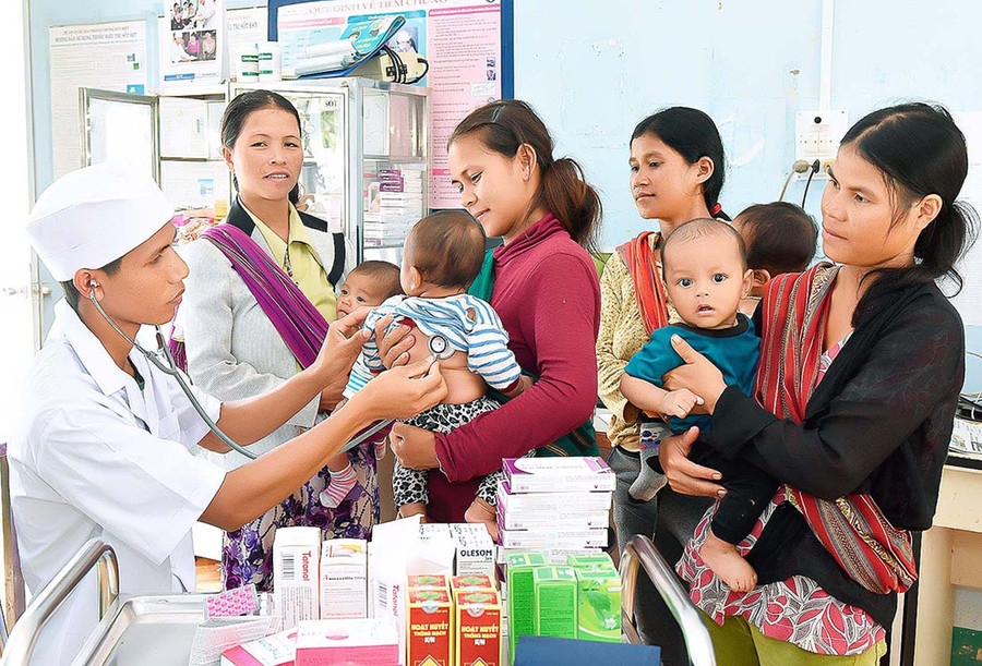 Tình trạng thiếu bác sĩ ở tuyến cơ sở đã ảnh hưởng không nhỏ đến công tác khám-chữa bệnh. Ảnh: ĐỨC THỤY Tình trạng thiếu bác sĩ ở tuyến cơ sở đã ảnh hưởng không nhỏ đến công tác khám-chữa bệnh. Ảnh: ĐỨC THỤY