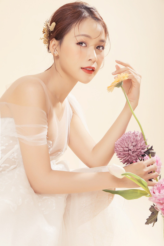 Sam mong muốn bản thân thật rạng rỡ và hạnh phúc khi khoác lên mình bộ áo cô dâu ngoài đời thực.