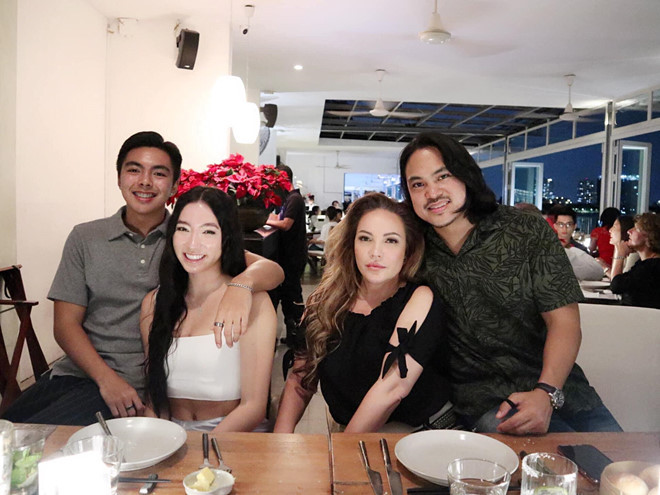 Phía dưới phần bình luận, nhiều khán giả dành những lời có cánh cho Isabella Quỳnh Tiên Hồ. Một tài khoản bình luận: “Con gái của cô xinh quá, nói được vài câu tiếng Việt dễ thương ghê