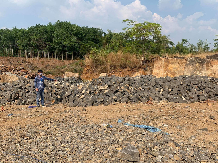 Hiện trường vụ khai thác đá ở Đức Cơ. Ảnh: Nguyễn Tú