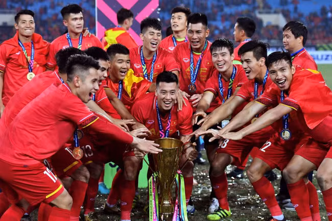 ĐT Việt Nam đang là ĐKVĐ AFF Cup