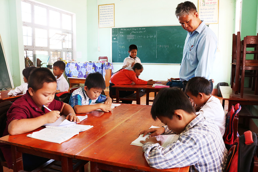 Nhiều góp ý dự thảo Báo cáo chính trị Ban Chấp hành Đảng bộ tỉnh cho rằng, tỉnh cần tiếp tục đầu tư phát triển sự nghiệp Giáo dục-Đào tạo