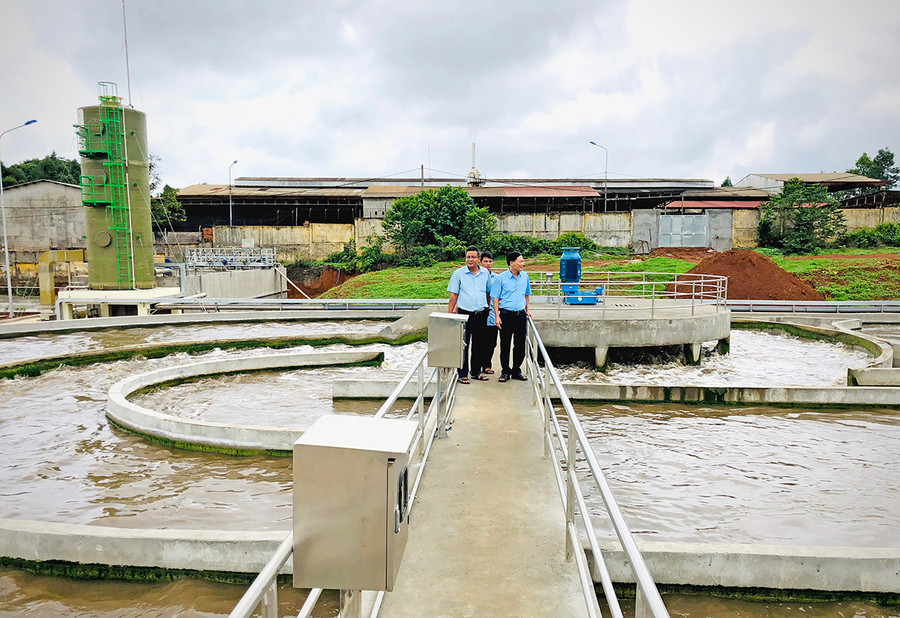 Khu vực xử lý nước thải của Công ty TNHH một thành viên Cao su Chư Prông được áp dụng công nghệ hiếu khí. Ảnh: L.H  Khu vực xử lý nước thải của Công ty TNHH một thành viên Cao su Chư Prông được áp dụng công nghệ hiếu khí. Ảnh: L.H