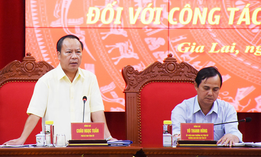 Phó Bí thư Tỉnh ủy Châu Ngọc Tuấn phát biểu chỉ đạo tại hội nghị. Ảnh: M.N Phó Bí thư Tỉnh ủy Châu Ngọc Tuấn phát biểu chỉ đạo tại hội nghị. Ảnh: M.N