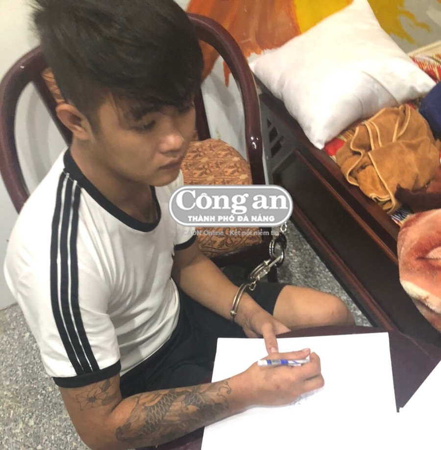 Ngô Đình Hưng khi bị bắt.  Ngô Đình Hưng khi bị bắt.