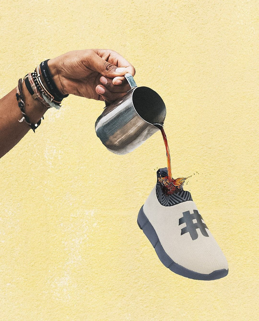 Vì được tạo nên từ cà phê, những đôi giày có khả năng khử mùi chân rất tốt và khối lượng siêu nhẹ chỉ với 460 gram.