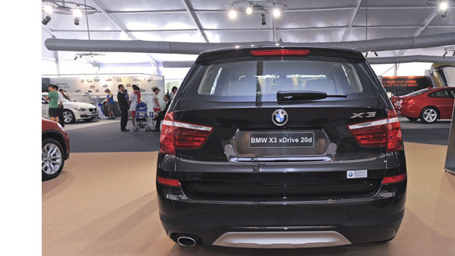 Xe nhập đìu hìu vì dịch Covid-19 ẢNH THÁI NGUYEN