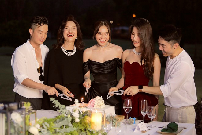 Các diễn viên NSND Lê Khanh, Diễm My 9X, Lan Ngọc... gây ấn tượng với thần thái sang trọng, đầy cuốn hút ẢNH: NVCC