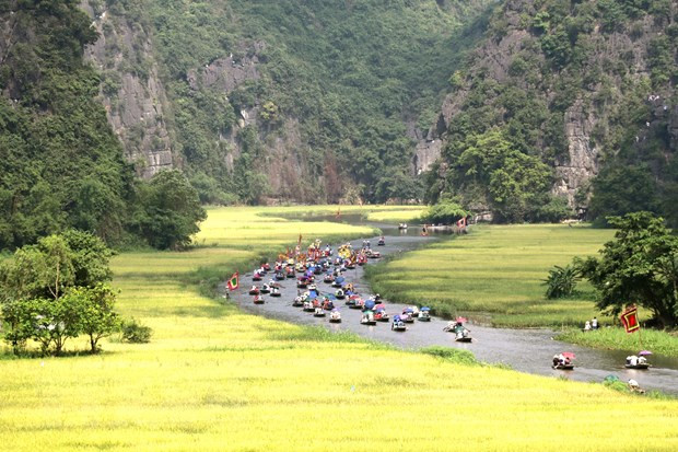 Hoạt động đặc sắc mở đầu Tuần du lịch Ninh Bình với chủ đề “Sắc vàng Tam Cốc-Tràng An” năm 2020. (Nguồn: TTXVN)