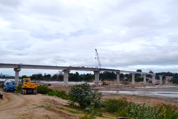 Cầu Ia Rmok (huyện Krông Pa). Ảnh: LÊ HÒA