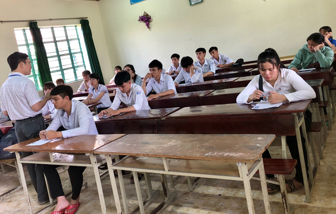 Thí sinh Bình Phước dự thi THPT quốc gia - Ảnh: Hà Ánh