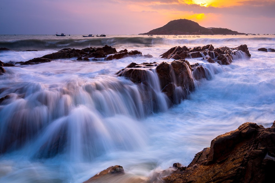 Thác biển Quy Nhơn