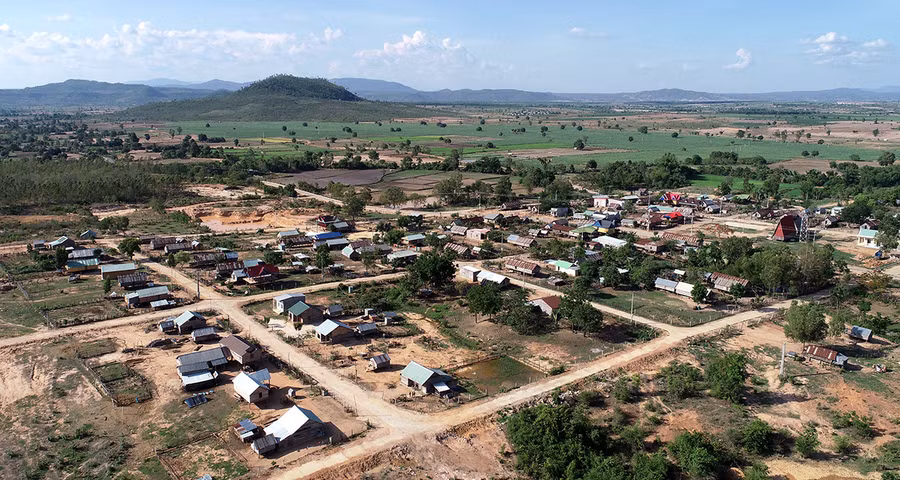  Làng Pông (xã Chư A Thai, huyện Phú Thiện) nhìn từ trên cao. Ảnh: Đ.P