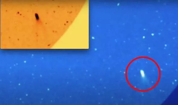 Bức ảnh được cho là đã ghi lại được bằng chứng về UFO của người ngoài hành tinh nhưng đã bị NASA xóa khỏi kho lưu trữ.