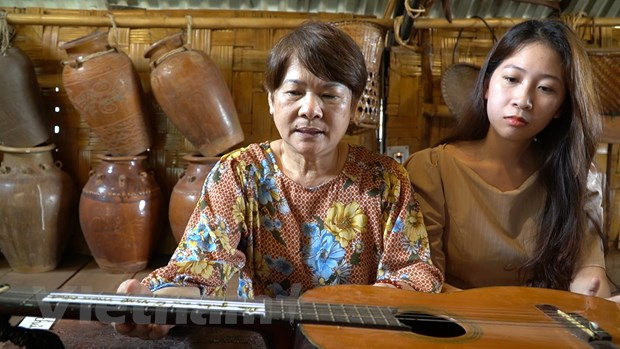 Bà Nguyễn Thị Minh Ngẫu, người bạn đời của cố Nghệ sỹ Nhân dân Y Moan. (Nguồn: Vietnam+) Bà Nguyễn Thị Minh Ngẫu, người bạn đời của cố Nghệ sỹ Nhân dân Y Moan. (Nguồn: Vietnam+)