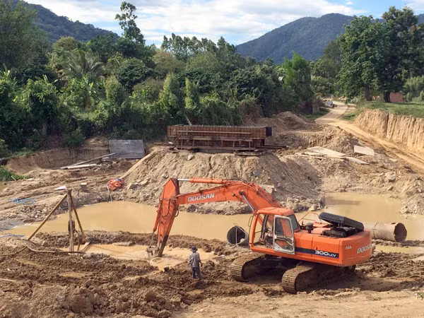 Cầu Ya Hội bắc qua sông Hway nối khu trung tâm xã Ya Hội vs làng Đak Ya - Gliek, xã Ya Hội. Ảnh: N.H 