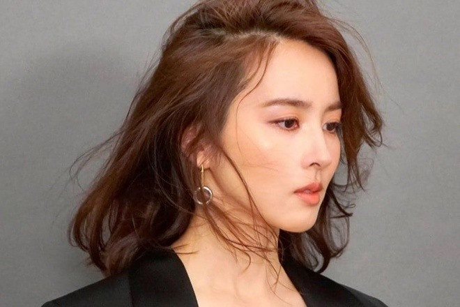 Cô được nhiều nhãn hàng và các nhà sản xuất phim săn đón. Tuy nhiên, chính vai diễn ở 