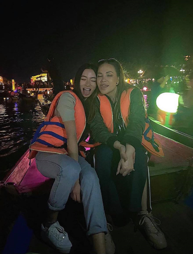 Trên Instagram, con gái nghệ sĩ Thanh Hà thường xuyên chia sẻ những khoảnh khắc đời thường của mình. Có thể thấy, Isabella Quỳnh Tiên Hồ khá bình dị. Người đẹp cũng đăng tải hình ảnh tình cảm bên mẹ và nhận được những bình luận có cánh từ cư dân mạng ẢNH: INSTAGRAM NV