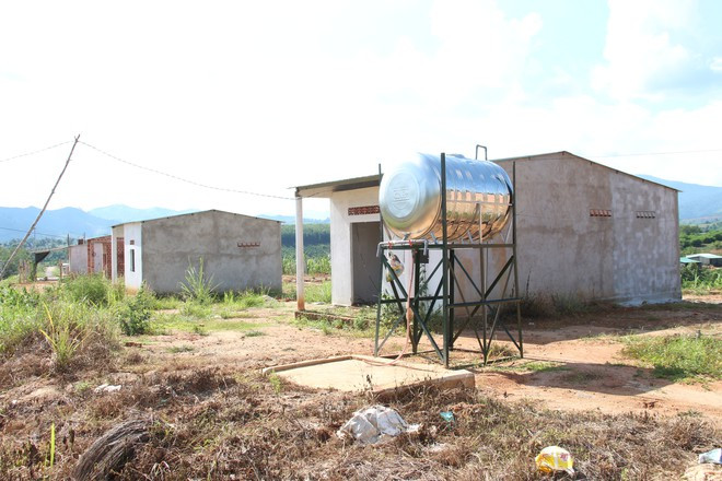 Thiếu nước sinh hoạt cũng là nguyên nhân khiến người dân không muốn đến khu tái định cư ẢNH: ĐỨC NHẬT