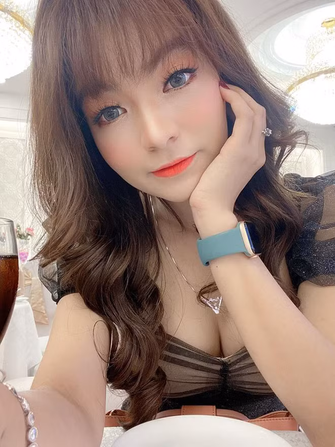 Bạn gái Mạc Văn Khoa từng tiết lộ chuyện cả hai sẽ tổ chức đám cưới vào cuối năm nay 2020.