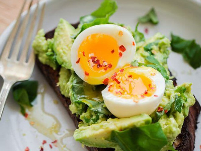 Một trong những cách dễ nhất để giảm nguy cơ tử vong sớm là thêm trứng vào bữa ăn hằng ngày ẢNH MINH HỌA: SHUTTERSTOCK