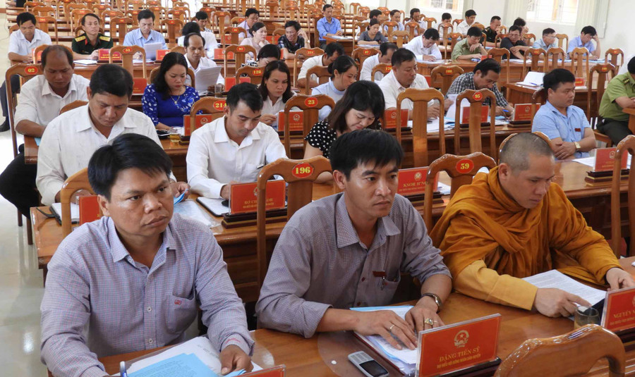 Các đại biểu HĐND huyện khóa XII. Ảnh: Thanh Nhật 