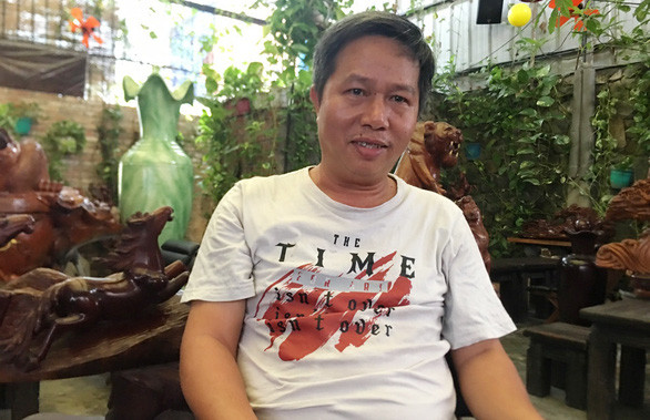 Anh Huỳnh Châu Trường Giang, người hơn 10 năm nay chụp ảnh cưới miễn phí cho nhiều cặp đôi khó khăn, khuyết tật - Ảnh: MY LĂNG