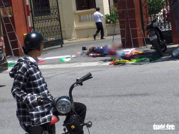 Hiện trường vụ điện giật khiến 3 người thương vong - Ảnh: NGUYỄN NINH