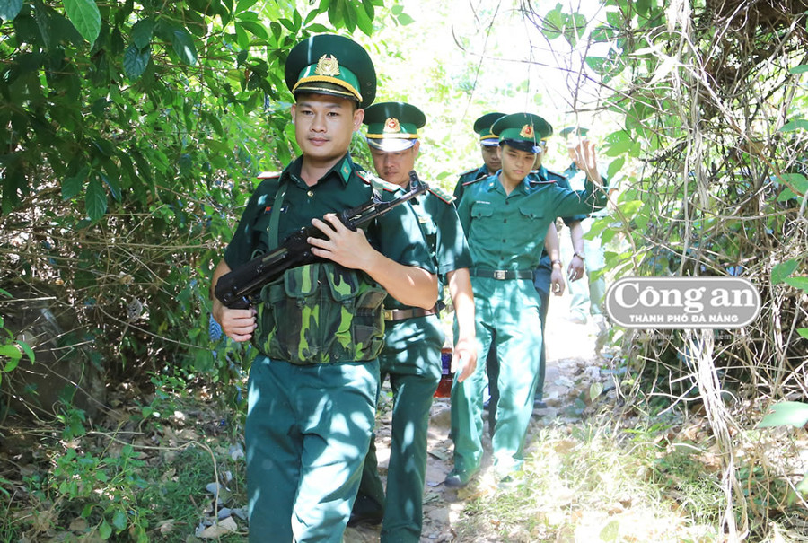 Hiện cơ quan chức năng đang có một số thay đổi trong phương án chốt chặn, truy tìm Triệu Quân Sự. Hiện cơ quan chức năng đang có một số thay đổi trong phương án chốt chặn, truy tìm Triệu Quân Sự.