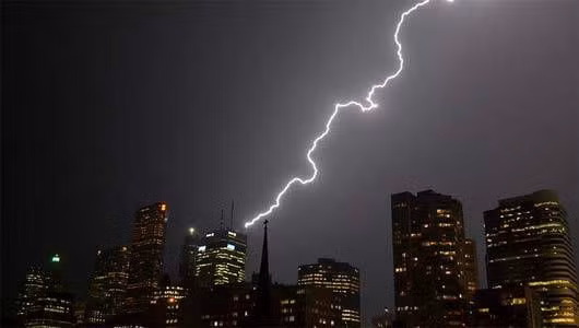 Tia sét đơn. Ảnh minh họa: Flickr