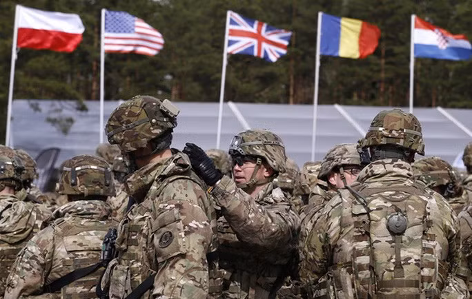 Binh lính của lực lượng NATO. Ảnh: Reuters