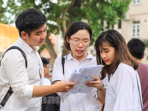  Thí sinh dự thi Trung học phổ thông quốc gia . (Ảnh: Minh Sơn/Vietnam+)