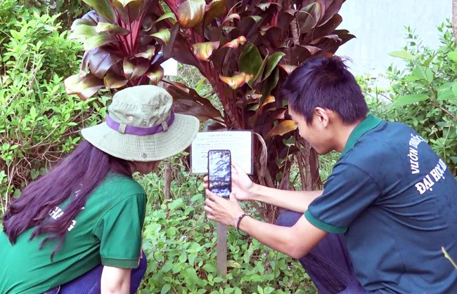  Cách sử dụng mã QR code rất tiện dụng và dễ dàng trên điện thoại thông minh. Ảnh: M.A.