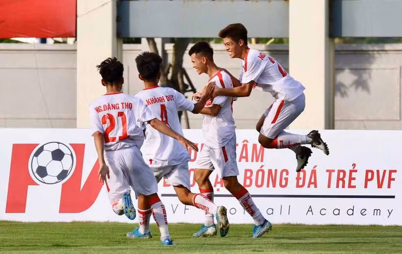 Cầu thủ HA.GL 2 sớm chia tay Vòng chung kết trong thế ngẩng cao đầu. Ảnh: Khả Hòa