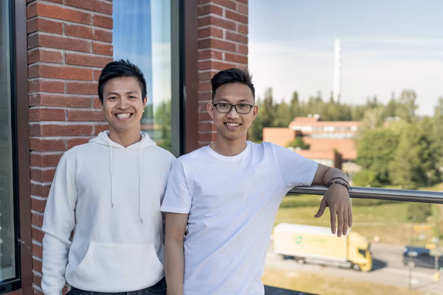 Khánh Trần (trái) và Sơn Chu hai founder của Rens Original.