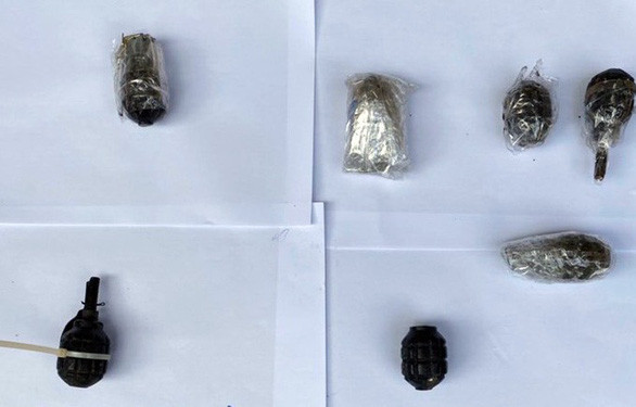 Công an thu giữ nhiều lựu đạn khi bắt giữ nhóm người chống đối tại Đồng Tâm - Ảnh: Công an cung cấp