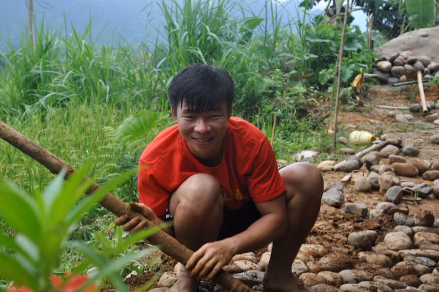 Huy động được vốn, Lục Văn Cường tự tay thiết kế các công trình cho Homestay của mình.