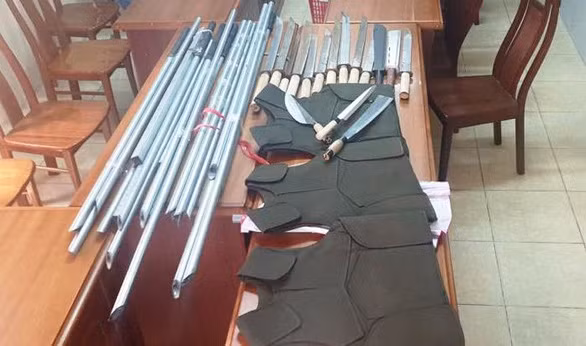 Công an TP.HCM vừa phá án, thu hung khí của băng cho vay nặng lãi, đòi nợ kiểu 