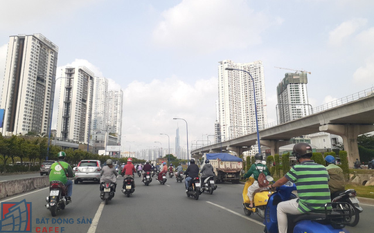 Theo ghi nhận, dù chưa mạnh dạn "tấn công" thị trường BĐS như thời điểm trước nhưng khá nhiều doanh nghiệp đã có động thái "nhá hàng" hoặc "bung thông tin" để thăm dò thị trường. Trong đó, một số doanh nghiệp có sản phẩm mới kì vọng sức mua sẽ đột phá ở giai đoạn mà cả nguồn cung lẫn sức mua bị "nén" khá lâu trên thị trường. Theo ghi nhận, dù chưa mạnh dạn