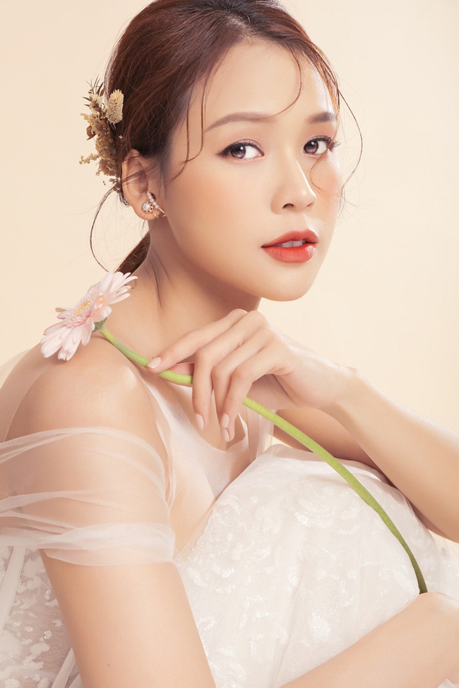 Đối với Sam, hôn nhân phải xuất phát từ sự thấu hiểu. Chồng tương lai của cô có thể giàu có hoặc bình thường nhưng anh phải thực sự yêu thương cô và gia đình. Vì vậy, trước khi tiến tới hôn nhân với một người nào đó, Sam sẽ tìm hiểu thật kỹ.