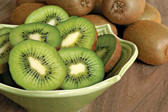 Quả kiwi chứa nhiều canxi ẢNH: SHUTTERSTOCK
