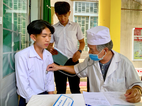 Chăm sóc sức khỏe ban đầu cho học sinh được chú trọng triển khai tại Gia Lai. Ảnh: N.N