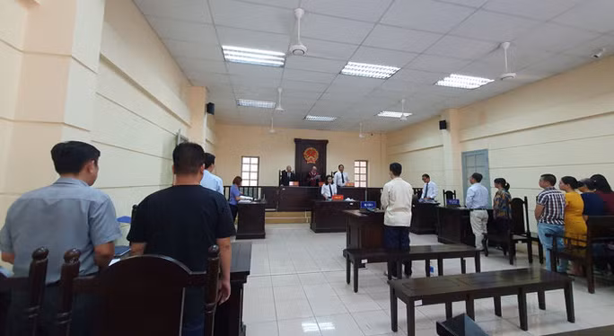 Toàn cảnh phiên tòa xét xử N.