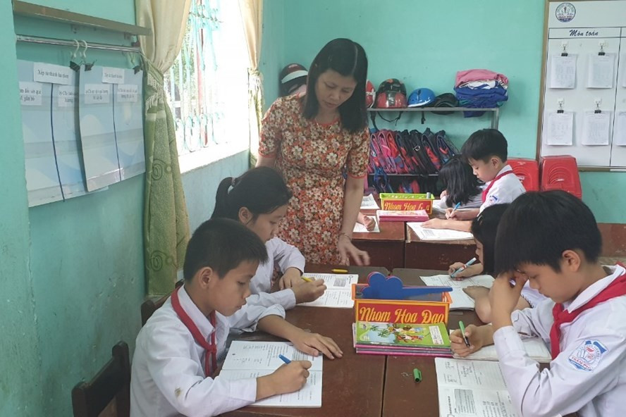 Một số giáo viên lo ngại tựu trường muộn sẽ khó dạy hết kiến thức. Ảnh minh hoạ: Huyên Nguyễn