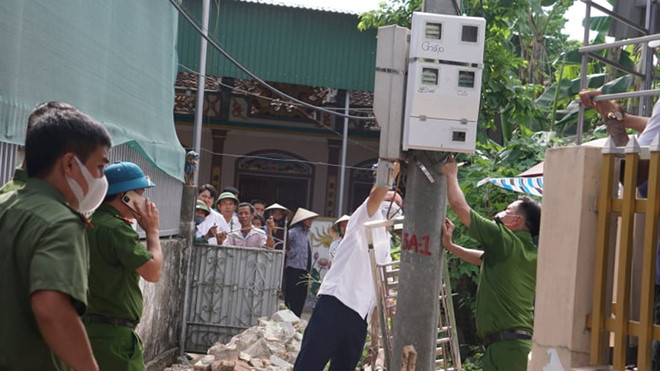 Hiện trường vụ việc - ẢNH PHẠM ĐỨC Hiện trường vụ việc - ẢNH PHẠM ĐỨC