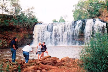 Thác Phú Cường.